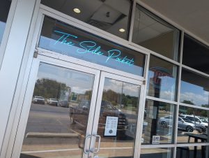 side-pocket-entrance